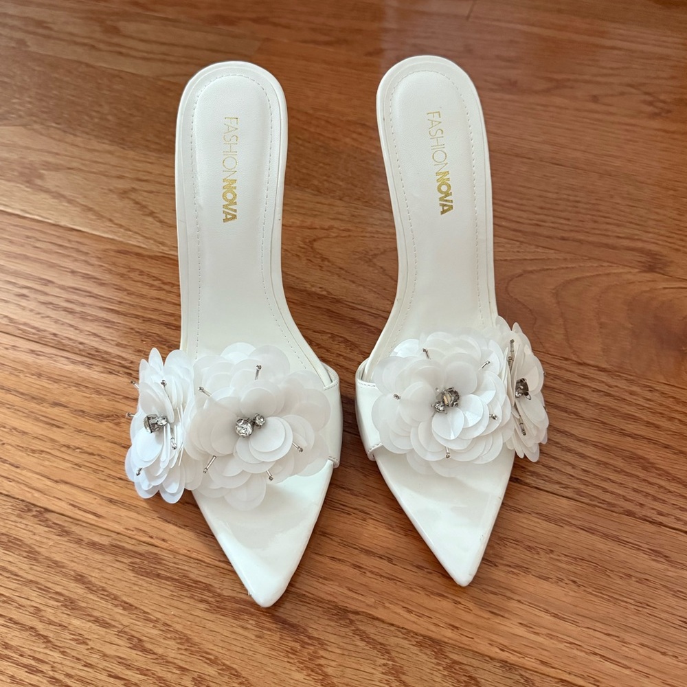Beautiful flower heels